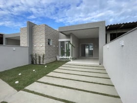 Casa com 3 Quartos à Venda, 90 m² em Balneário São José - Itapoá
