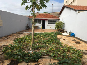 Imóvel com 1 Quarto à Venda, 90 m² em Vila Monteiro - Piracicaba