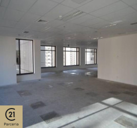 Imóvel Comercial para Alugar, 380 m² em Moema - São Paulo