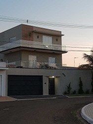 Casa com 5 Quartos à Venda, 400 m² em Jardim Terras De San José - Pirassununga