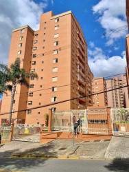 Apartamento com 3 Quartos à Venda, 75 m² em Ahú - Curitiba