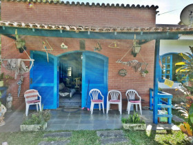 Casa com 4 Quartos à Venda, 900 m² em Cascatinha - Nova Friburgo