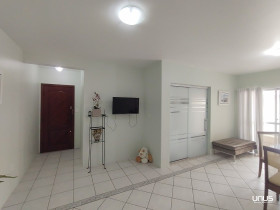 Apartamento com 3 Quartos à Venda, 100 m² em Balneário - Florianópolis