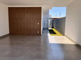 Casa com 3 Quartos à Venda, 141 m² em Chácaras Colorado - Anápolis