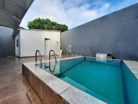 Casa com 3 Quartos à Venda, 330 m² em Ilha Do Retiro - Recife