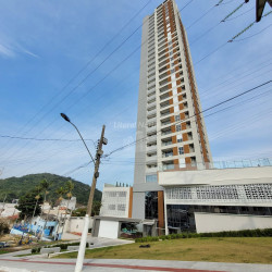 Apartamento com 2 Quartos à Venda, 65 m² em Praia Brava - Itajaí