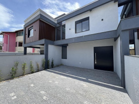 Casa com 3 Quartos à Venda, 136 m² em Ingleses Do Rio Vermelho - Florianópolis