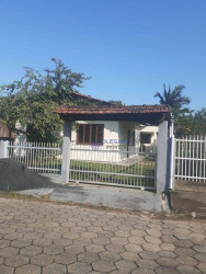 Casa com 2 Quartos à Venda, 90 m² em Centro - Penha