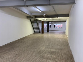 Sala Comercial para Alugar, 200 m² em Vila Mariana - São Paulo