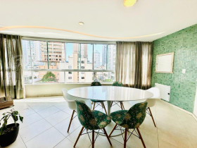Apartamento com 2 Quartos à Venda, 90 m² em Centro - Balneário Camboriú