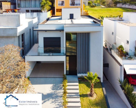 Casa com 4 Quartos para Alugar ou Temporada, 460 m² em Alphaville - Santana De Parnaíba