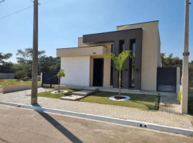 Casa com 3 Quartos à Venda, 175 m² em Bairro Do Grama - Caçapava