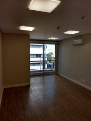 Sala Comercial à Venda, 25 m² em Aclimação - São Paulo