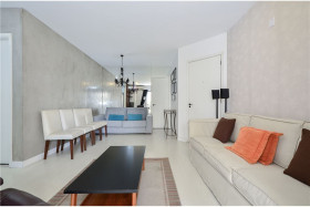 Apartamento com 3 Quartos à Venda, 92 m² em Moema - São Paulo