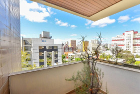 Apartamento com 3 Quartos à Venda, 181 m² em Alto Da Glória - Curitiba