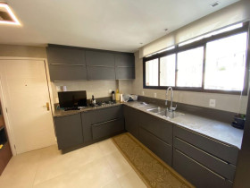 Apartamento com 3 Quartos à Venda, 295 m² em Centro - Florianópolis