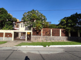 Casa com 4 Quartos à Venda, 840 m² em Atalaia - Aracaju