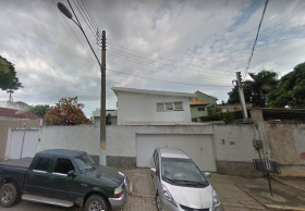 Casa com 4 Quartos para Alugar,  em Centro - Campos Dos Goytacazes