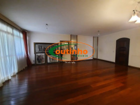 Apartamento com 4 Quartos à Venda, 147 m² em Tijuca - Rio De Janeiro