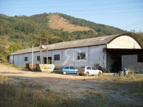 Galpão à Venda, 1.200 m² em Laranjeiras - Caieiras