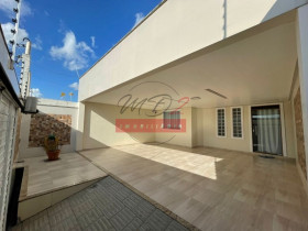 Casa com 3 Quartos à Venda, 250 m² em Mangabeira - Feira De Santana