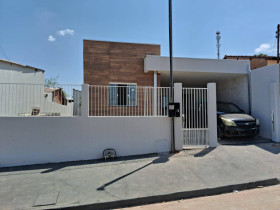 Casa com 2 Quartos à Venda, 200 m² em Três Barras - Cuiabá
