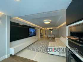 Apartamento com 3 Quartos à Venda, 123 m² em Balneário - Florianópolis