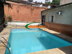 Casa com 6 Quartos à Venda, 340 m² em Vila Isabel - Rio De Janeiro