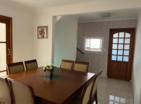 Casa com 3 Quartos à Venda, 243 m² em Montanhão - São Bernardo Do Campo