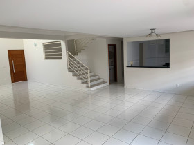 Casa com 4 Quartos à Venda, 260 m² em Vila Santo Antônio - Bauru