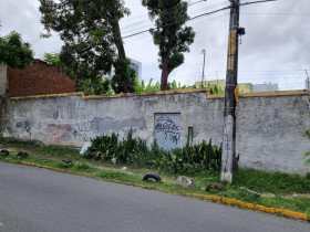 Terreno à Venda, 1.350 m² em Arruda - Recife