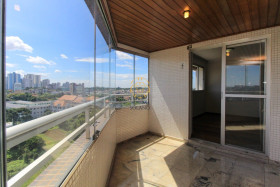 Apartamento com 3 Quartos à Venda, 264 m² em Cristo Rei - Curitiba