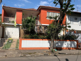 Casa com 3 Quartos à Venda, 214 m² em Laranjal - Volta Redonda