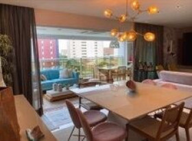 Apartamento com 3 Quartos à Venda, 190 m² em Guararapes - Fortaleza