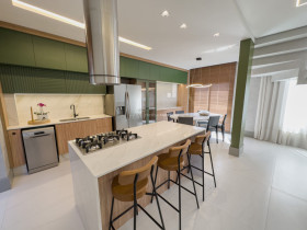 Casa com 3 Quartos à Venda, 179 m² em São Lourenço - Curitiba