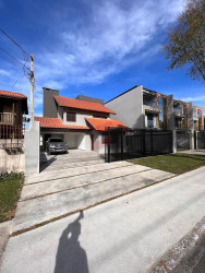 Casa com 4 Quartos à Venda, 180 m² em Pineville - Pinhais