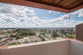 Apartamento com 3 Quartos à Venda, 70 m² em Bacacheri - Curitiba