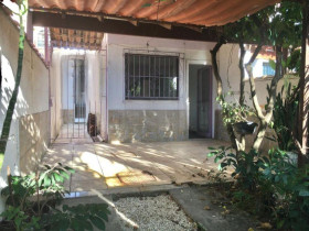 Casa com 2 Quartos para Alugar, 114 m² em Campo Grande - Rio De Janeiro