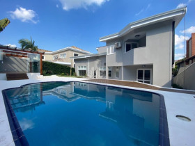 Casa de Condomínio com 4 Quartos para Alugar, 450 m² em Alphaville - Santana De Parnaíba