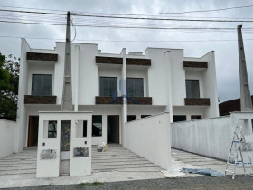 Sobrado com 2 Quartos à Venda, 82 m² em Bucarein - Joinville