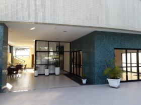Apartamento com 2 Quartos à Venda, 70 m² em Candeal - Salvador