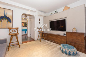 Apartamento à Venda, 184 m² em Aclimação - São Paulo