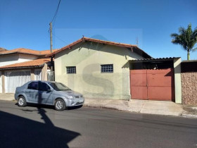 Casa com 3 Quartos à Venda, 136 m² em Vila Maria - Botucatu