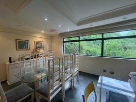 Apartamento com 3 Quartos para Alugar, 130 m² em Pitangueiras - Guarujá