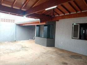 Imóvel com 2 Quartos à Venda, 130 m² em Jardim Voluntário Pedro Freitas - Iracemápolis