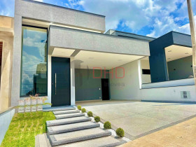 Casa de Condomínio com 3 Quartos à Venda, 200 m² em Wanel Ville - Sorocaba