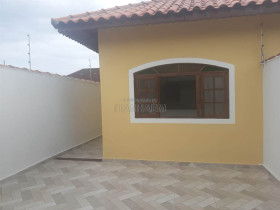 Casa com 3 Quartos à Venda, 70 m² em Santa Julia - Itanhaem