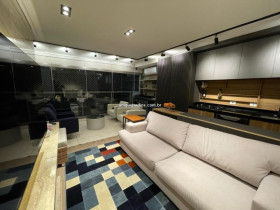 Apartamento com 2 Quartos à Venda, 69 m² em Pompeia - São Paulo