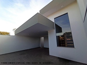 Casa com 2 Quartos à Venda, 125 m² em Parque Avenida - Maringá