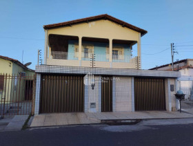 Casa com 5 Quartos à Venda, 312 m² em Nossa Senhora Das Graças - Teresina